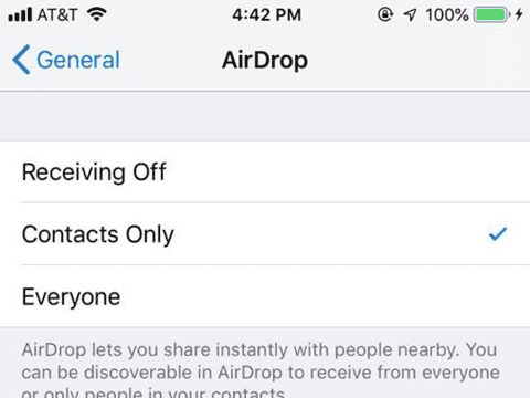 Lợi dụng AirDrop của Apple để gửi ảnh khó chịu cho người lạ - Ảnh 2. Lợi dụng AirDrop của Apple để gửi ảnh khó chịu cho người lạ - Ảnh 2.